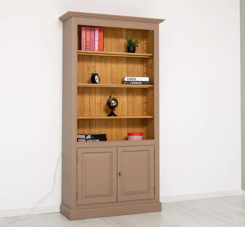 Landhaus Bücherregal aus Massivholz mit Schranktüren in verschiedenen Farben
