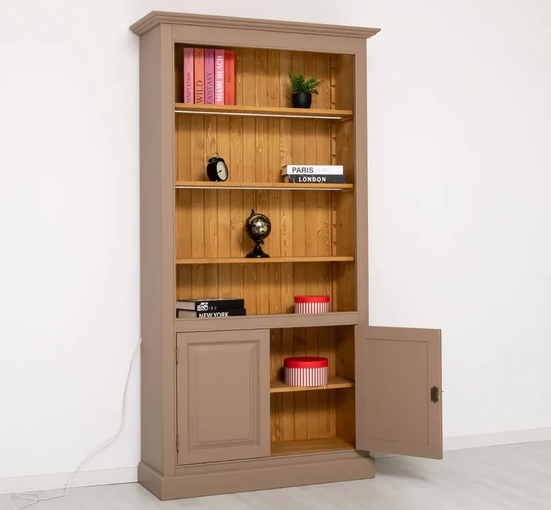 Landhaus Bücherregal aus Massivholz mit Schranktüren in verschiedenen Farben