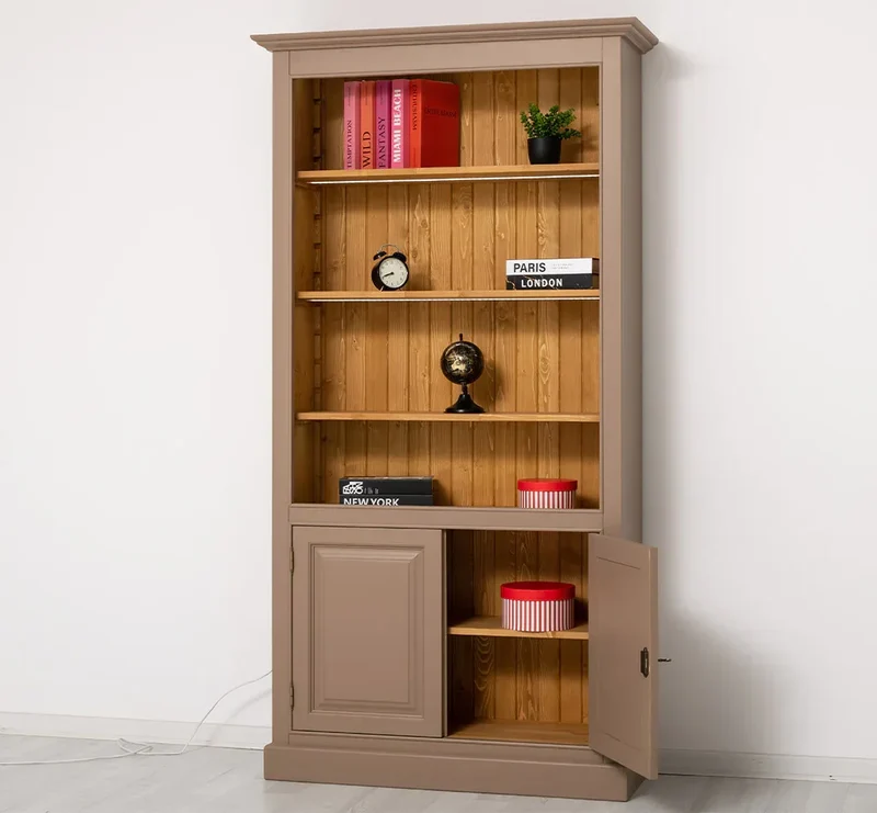Landhaus Bücherregal aus Massivholz mit Schranktüren in verschiedenen Farben