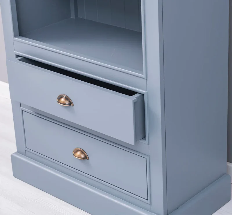 Hochschrank aus Massivholz mit Schubladen - Bücherregal