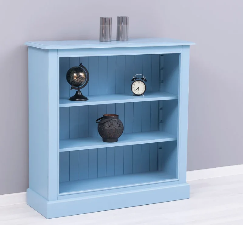 Bücherregal aus Massivholz im Landhausstil in verschiedenen Farben