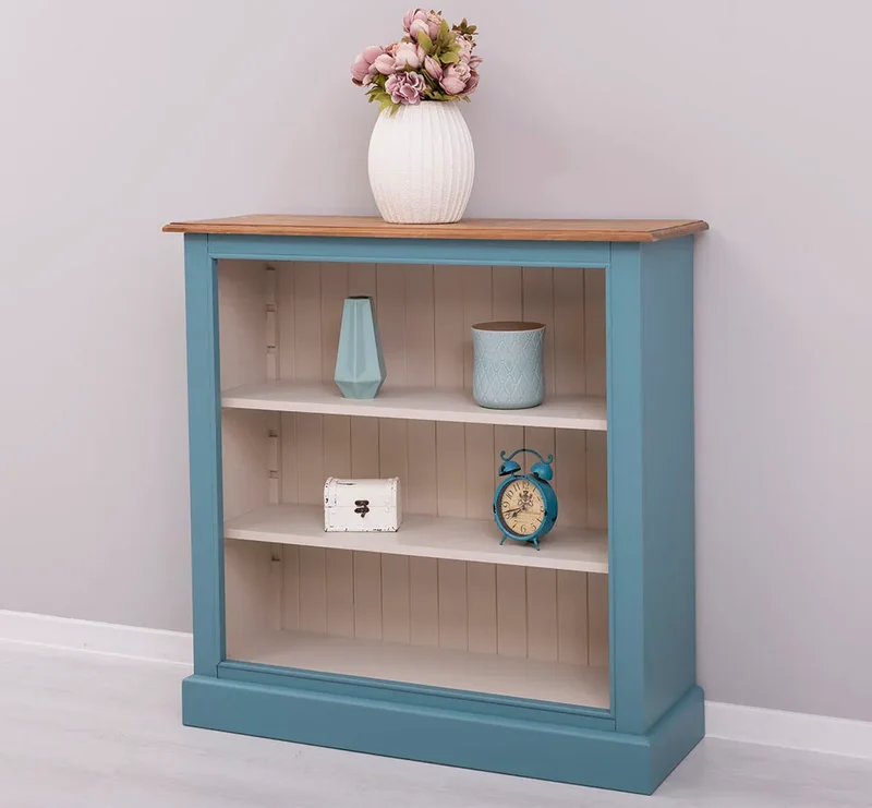 Bücherregal aus Massivholz im Landhausstil in verschiedenen Farben