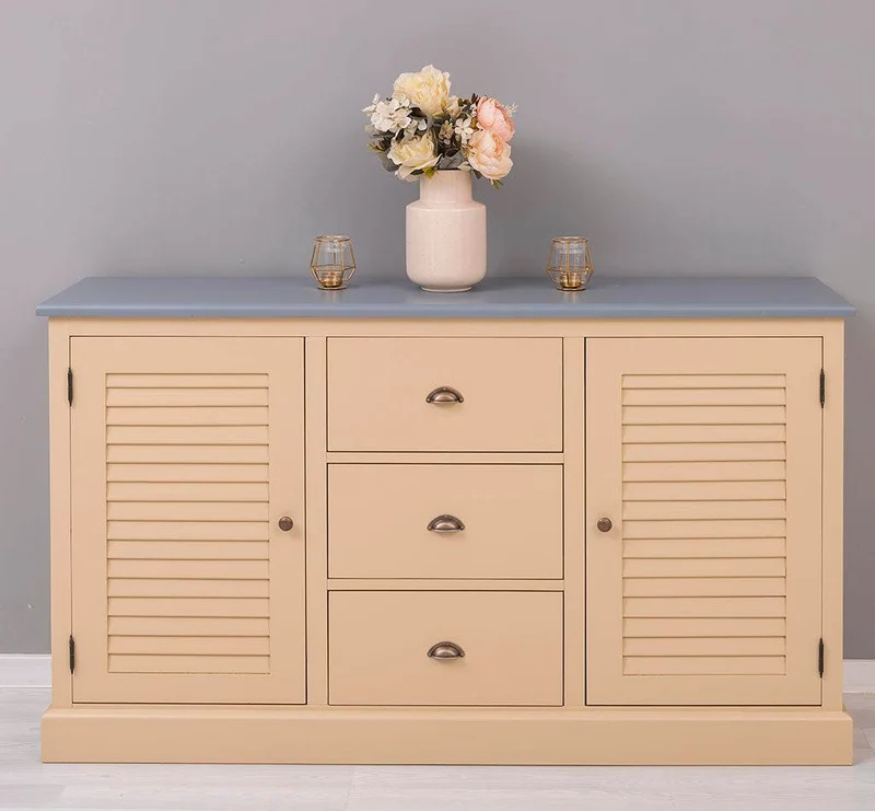 Kommode mit Lamellentüren | Sideboard aus Massivholz