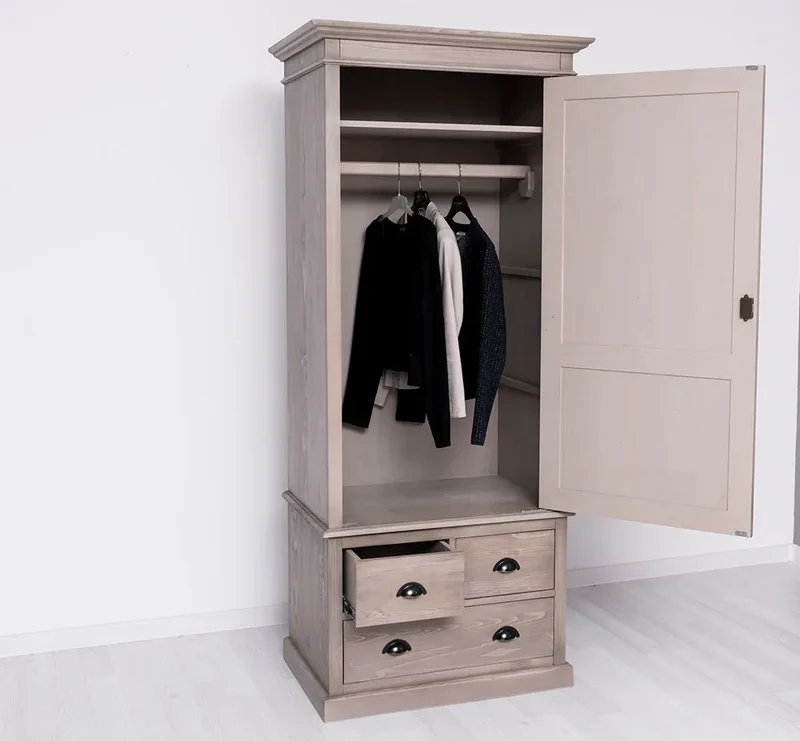 Schmaler Vintage Kleiderschrank aus Massivholz mit vier Schubladen