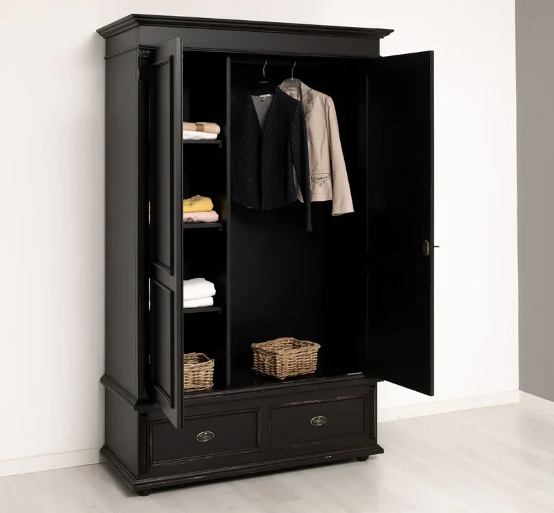 Kleiderschrank aus Massivholz mit zwei Schubladen