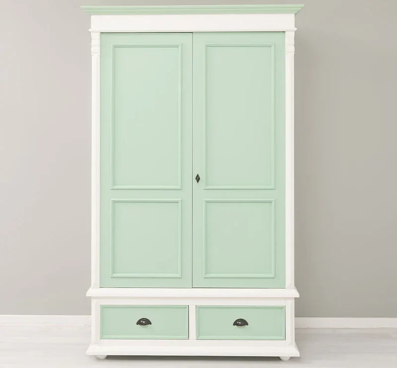 Kleiderschrank aus Massivholz mit zwei Schubladen