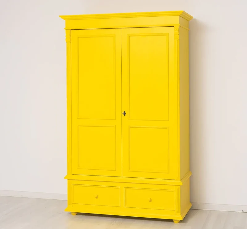 Kleiderschrank aus Massivholz mit zwei Schubladen