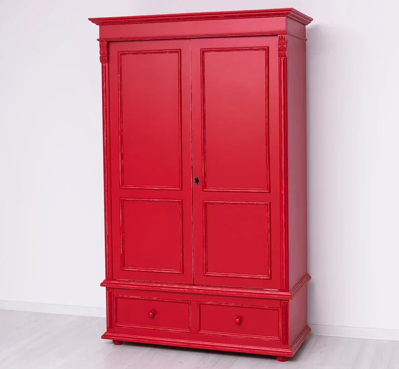 Kleiderschrank aus Massivholz mit zwei Schubladen