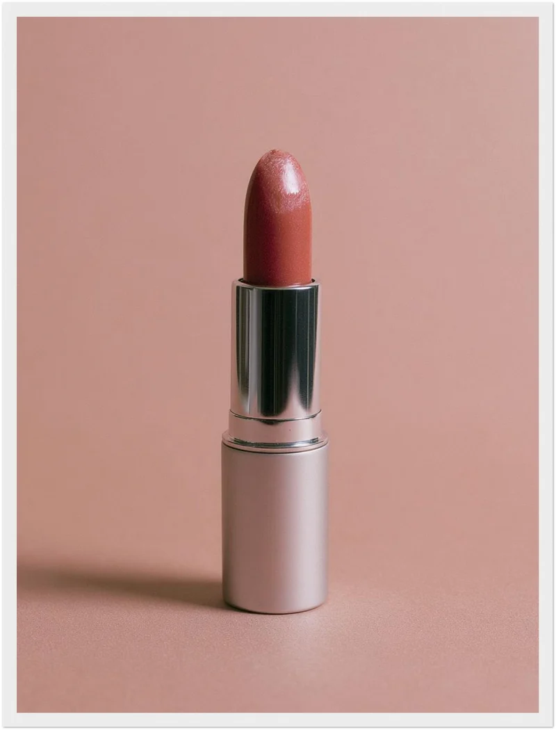 Lippenstift Nude Stillleben Poster