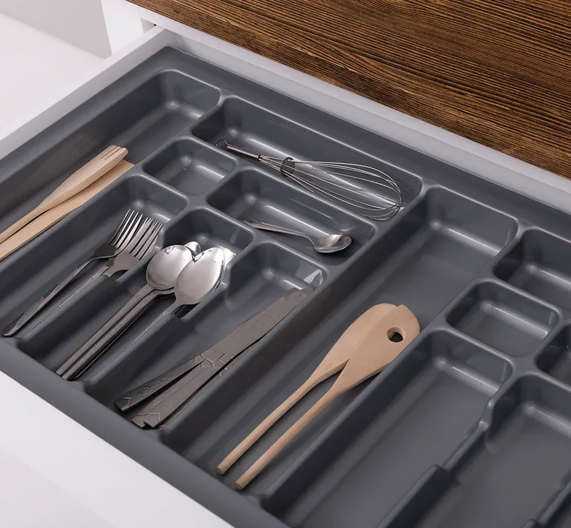 Küchenmodul aus Massivholz | mit 3 Schubladen - Schrank und Besteckorganizer