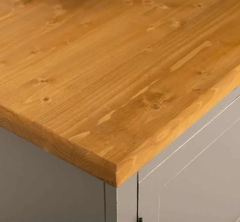 Zweitüriges TV-Board aus Massivholz mit Schublade
