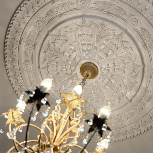 Victoria R25 Ceiling Rose