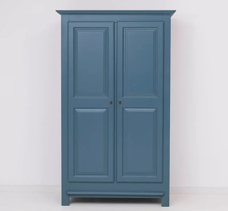 Vintage Kleiderschrank aus Massivholz in verschiedenen Farben