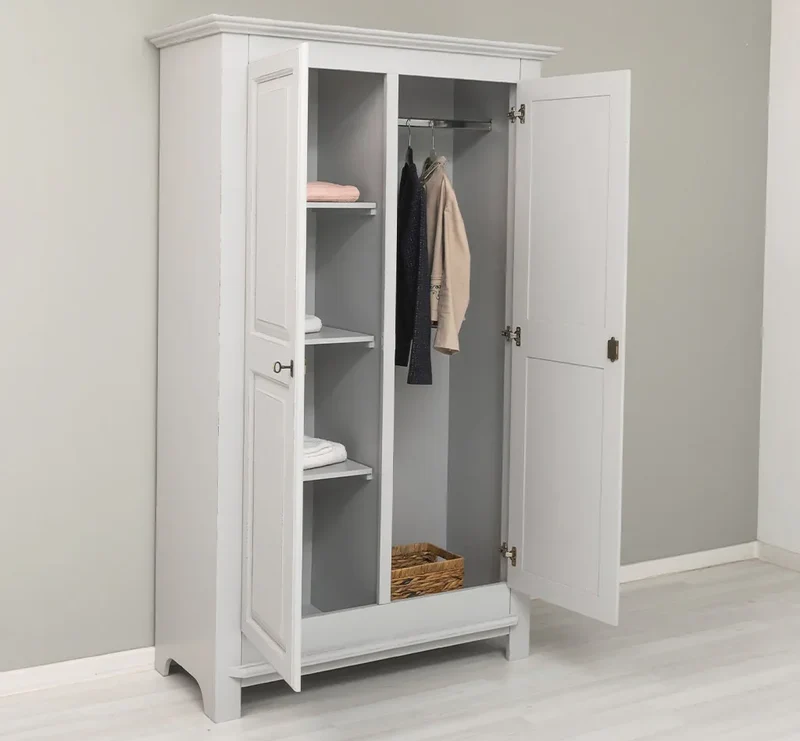 Vintage Kleiderschrank aus Massivholz in verschiedenen Farben