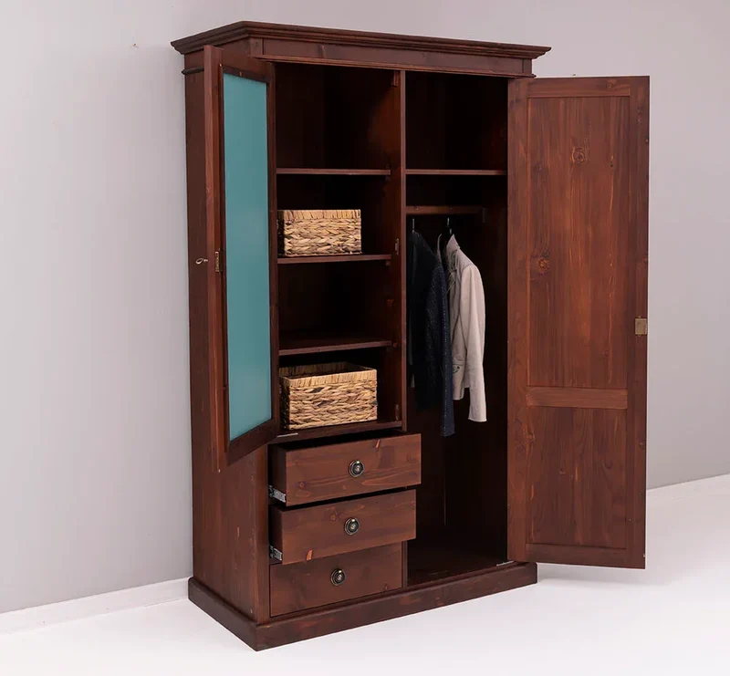 Kleiderschrank aus Massivholz mit Spiegeltür und drei Schubladen