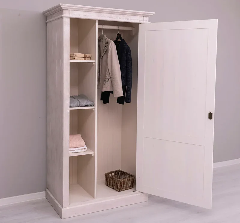 Landhaus Kleiderschrank aus Massivholz in verschiedenen Farben
