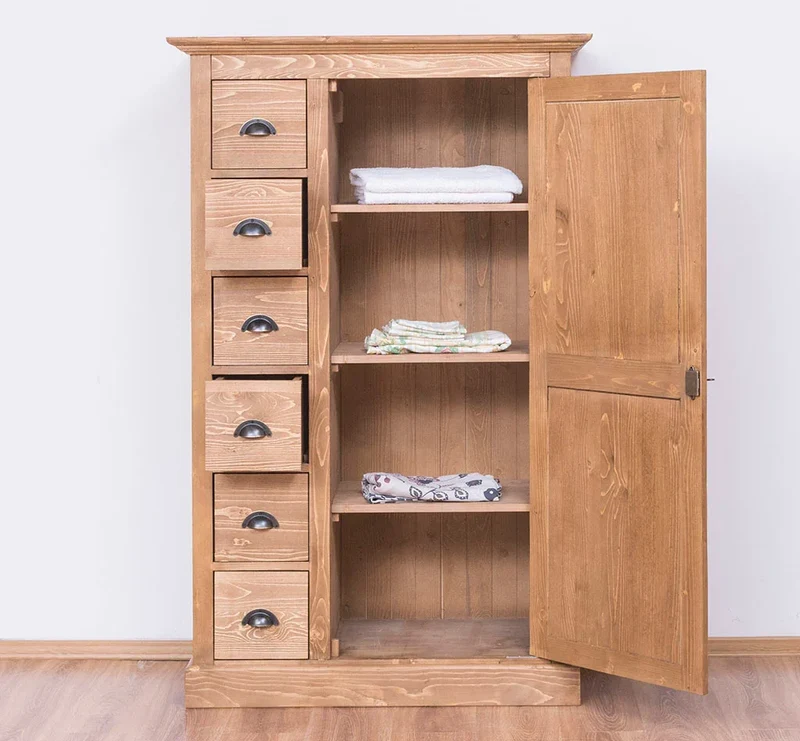 Kleiner Schrank im Landhausstil aus Massivholz mit 6 Schubladen