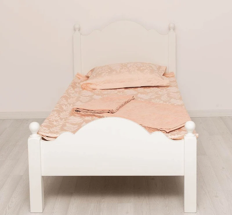 Landhausbett mit geschwungenem Kopf- und Fußteil | Stabiles Kinderbett