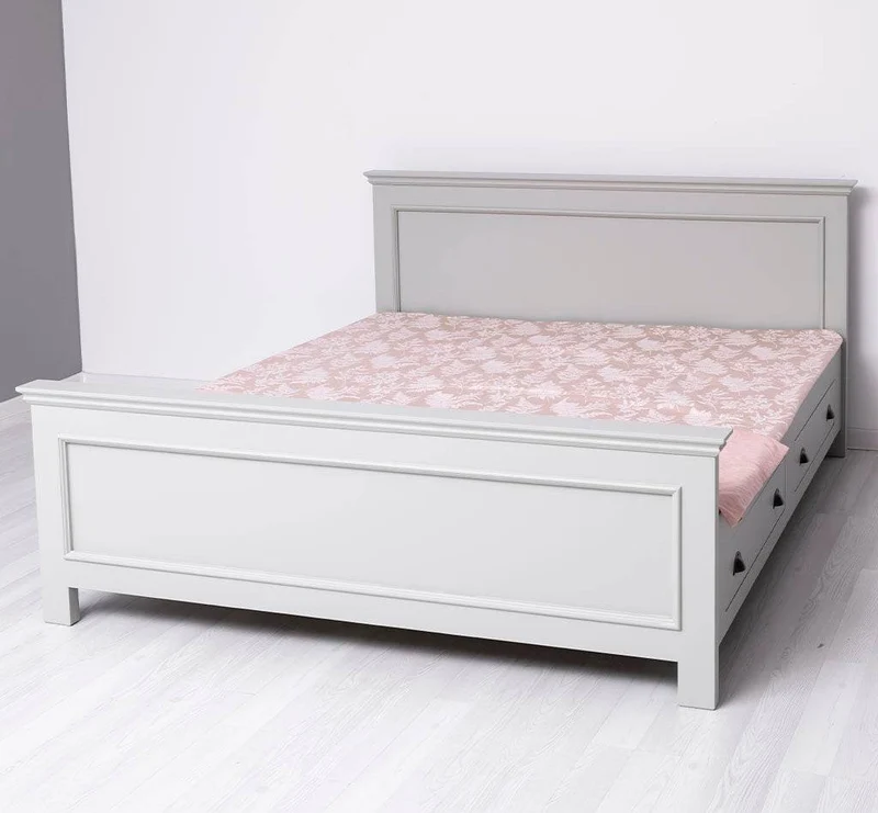 Bett aus Massivholz im Landhausstil mit Schubladen