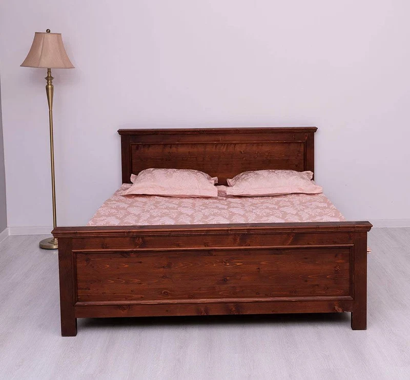 Bett aus Massivholz im Landhausstil mit Schubladen