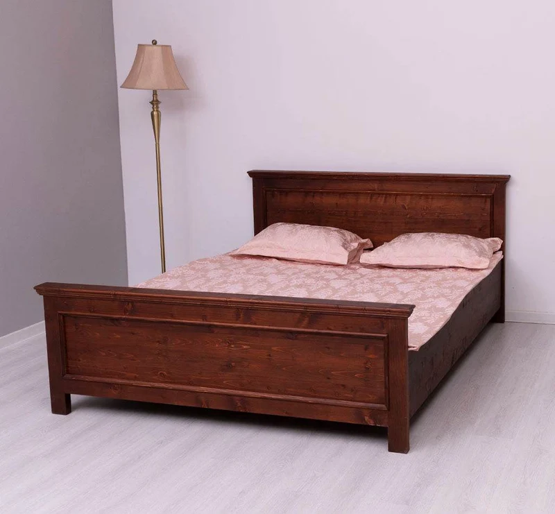 Bett aus Massivholz im Landhausstil mit Schubladen
