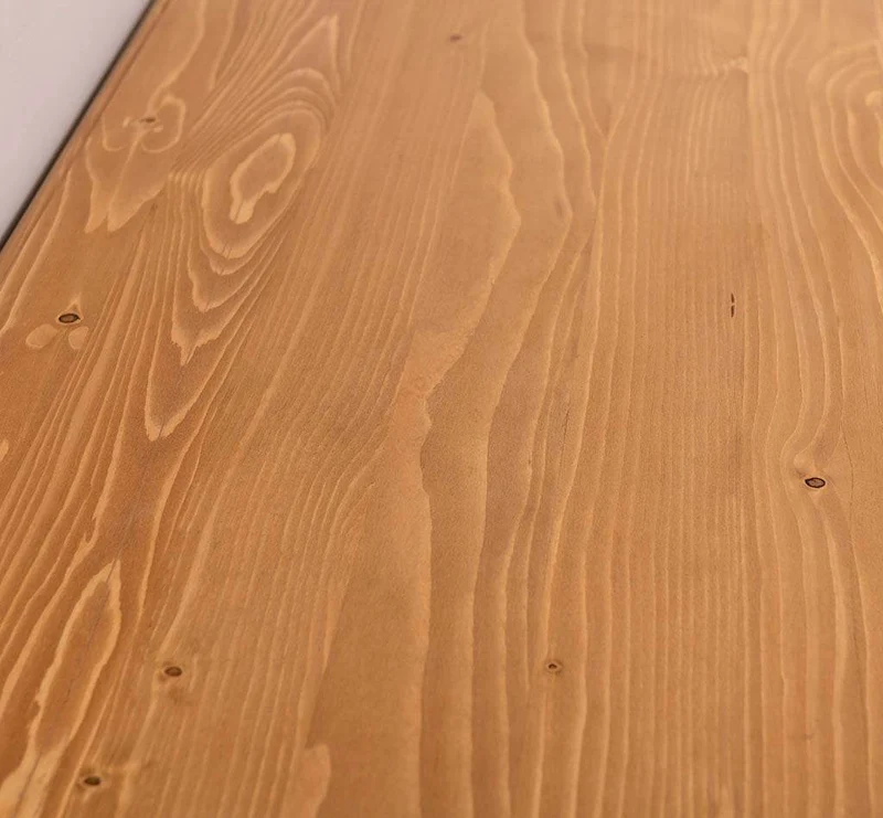 Konsolentisch aus Massivholz mit gedrehten Beinen