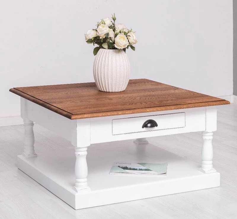 Kleiner Couchtisch aus Massivholz im Landhausstil mit Schublade