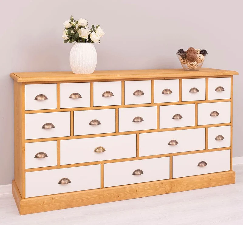 Apothekerschrank aus Massivholz im Landhausstil mit 19 Schubladen