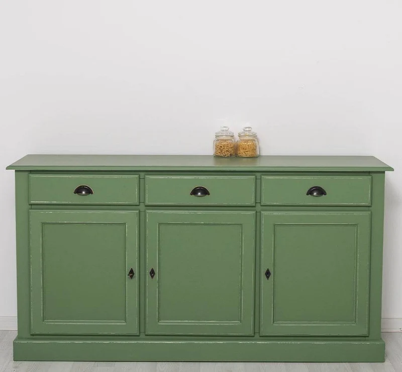 Sideboard aus Massivholz mit drei Schubladen und Türen