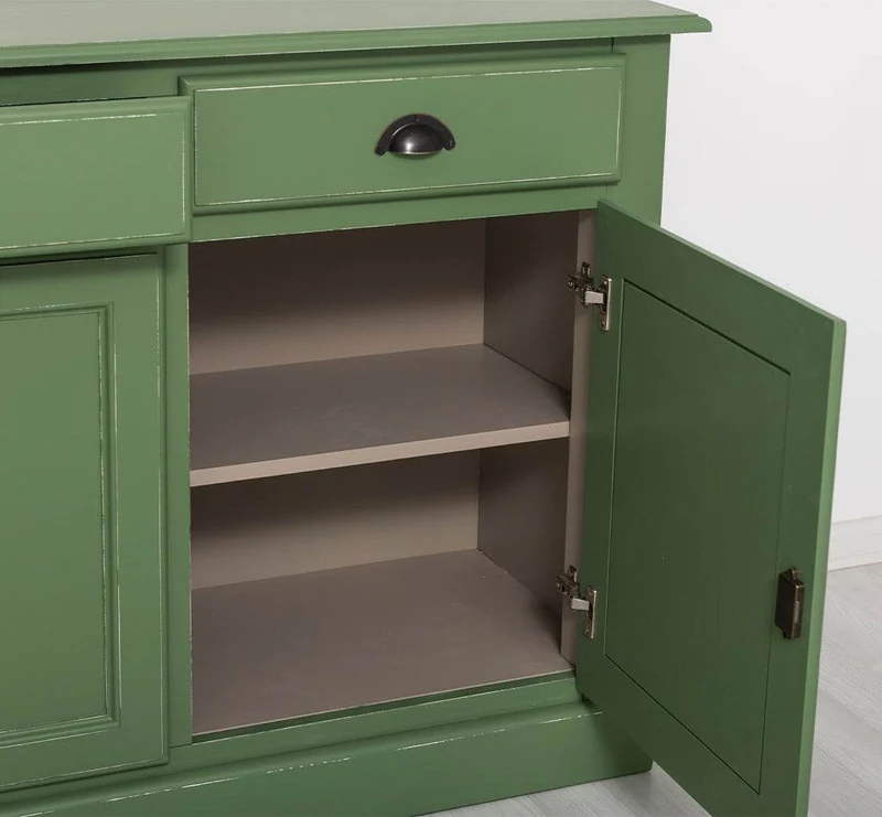 Sideboard aus Massivholz mit drei Schubladen und Türen