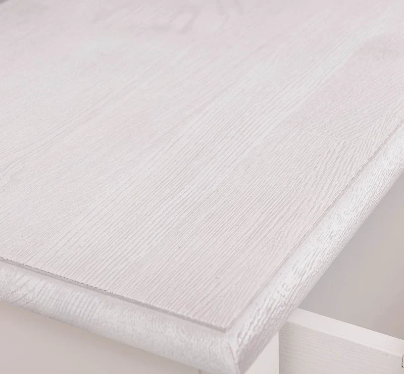 Sideboard aus Massivholz mit drei Schubladen und Türen