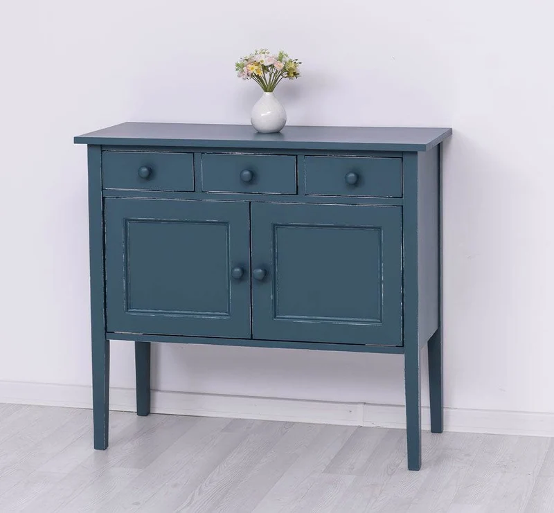 Sideboard aus Massivholz mit drei Schubladen