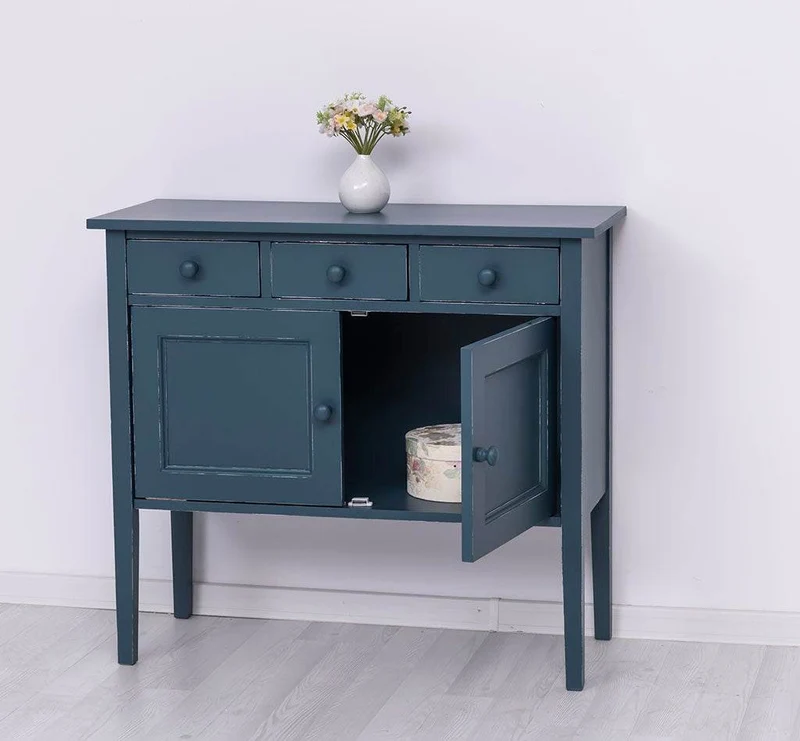 Sideboard aus Massivholz mit drei Schubladen