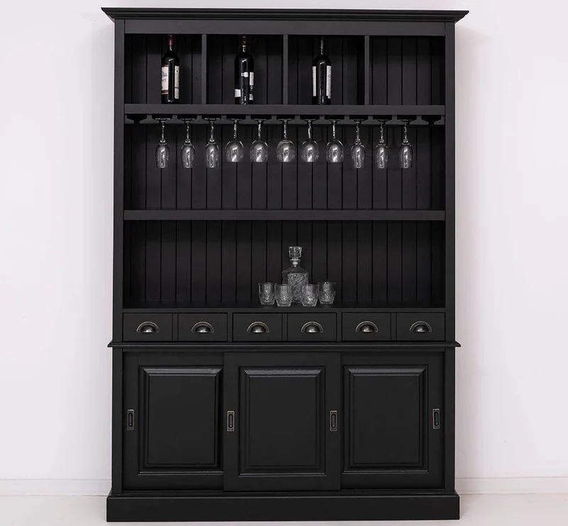 Buffetschrank aus Massivholz mit Glashalterungen in schwarz
