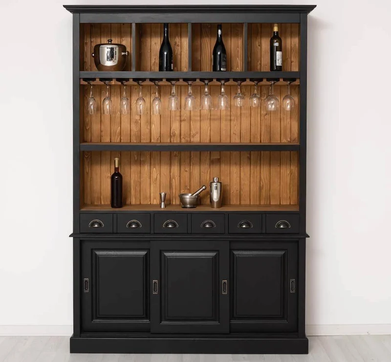 Buffetschrank aus Massivholz mit Glashalterungen in schwarz
