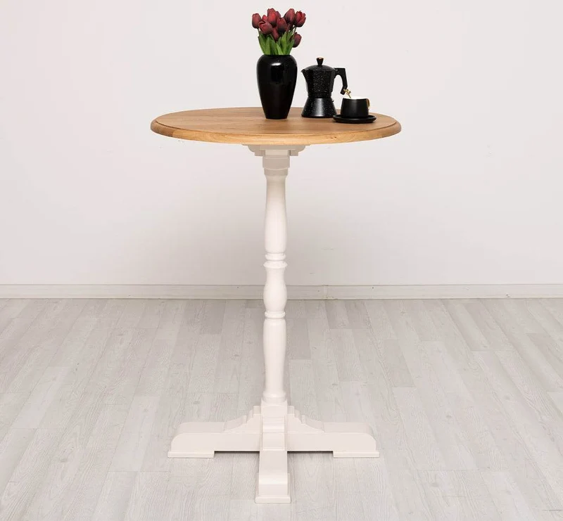 Runder Stehtisch aus Massivholz im Landhausstil