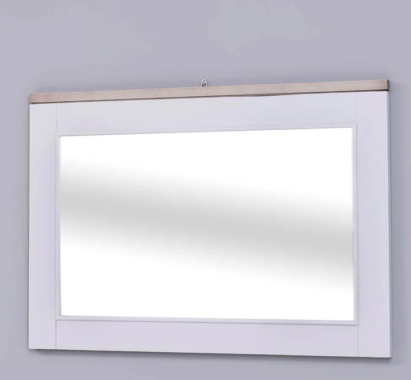 Minimalistischer Wandspiegel aus Massivholz