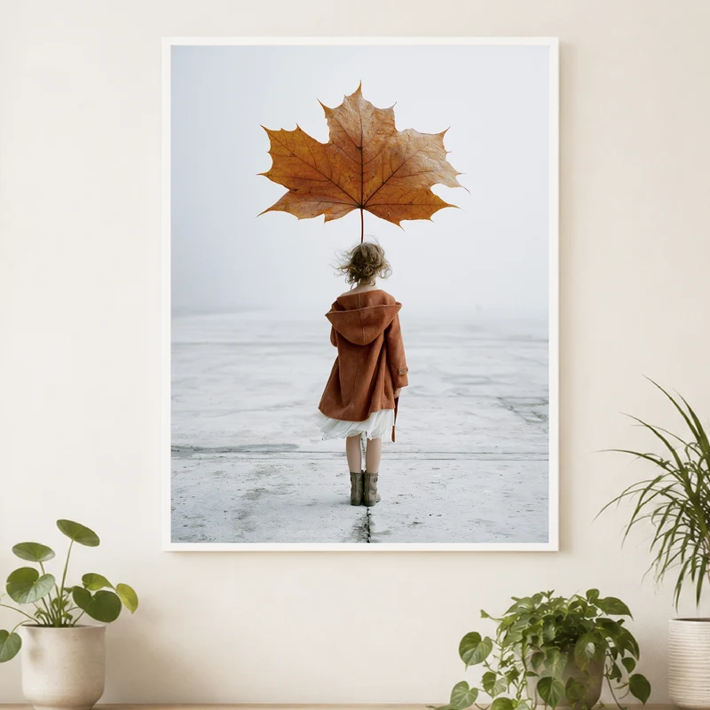 Mädchen mit Herbstblatt Poster