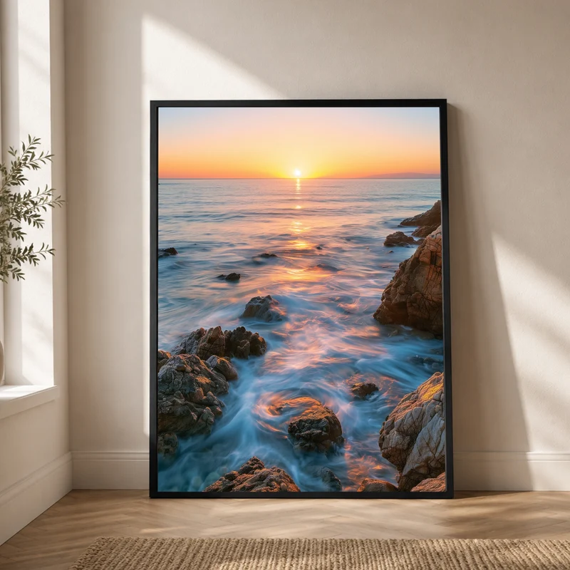 Goldenes Abendlicht am Meer Poster