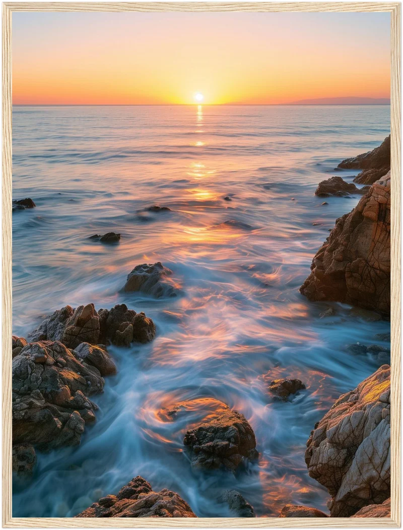 Goldenes Abendlicht am Meer Poster