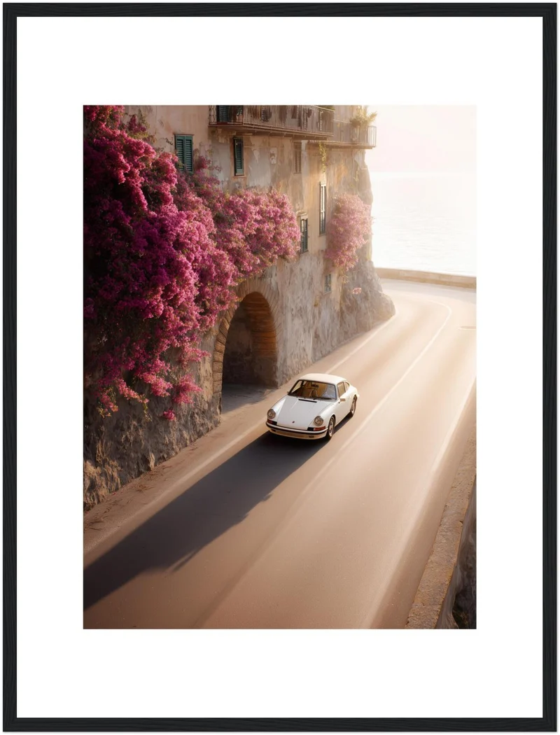 Weiße Küstenstraße im Sonnenlicht Poster