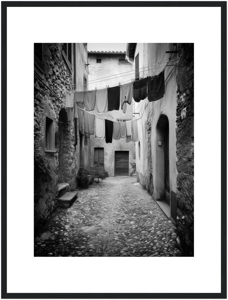 Italienische Gasse mit Wäsche Poster