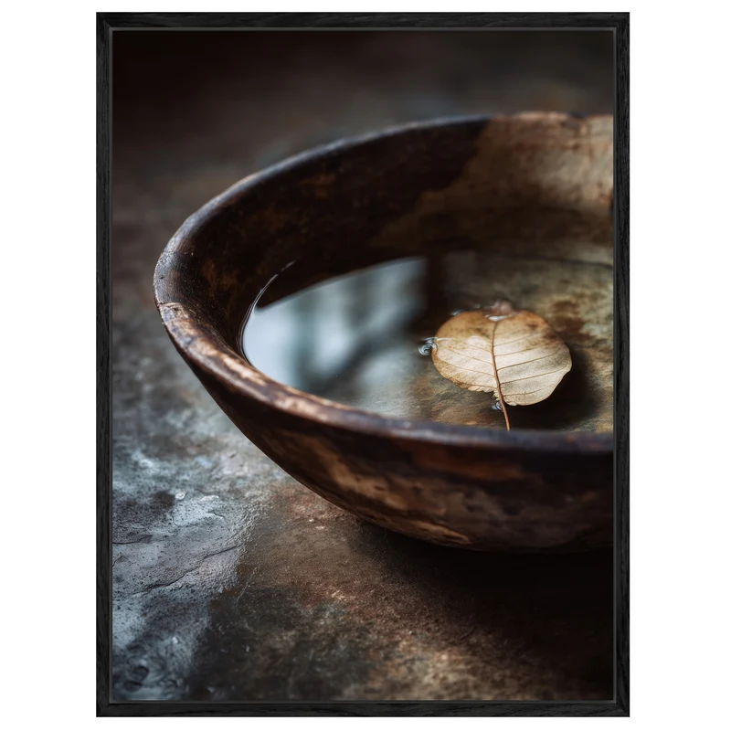 Blatt auf Holzschale Leinwandbild