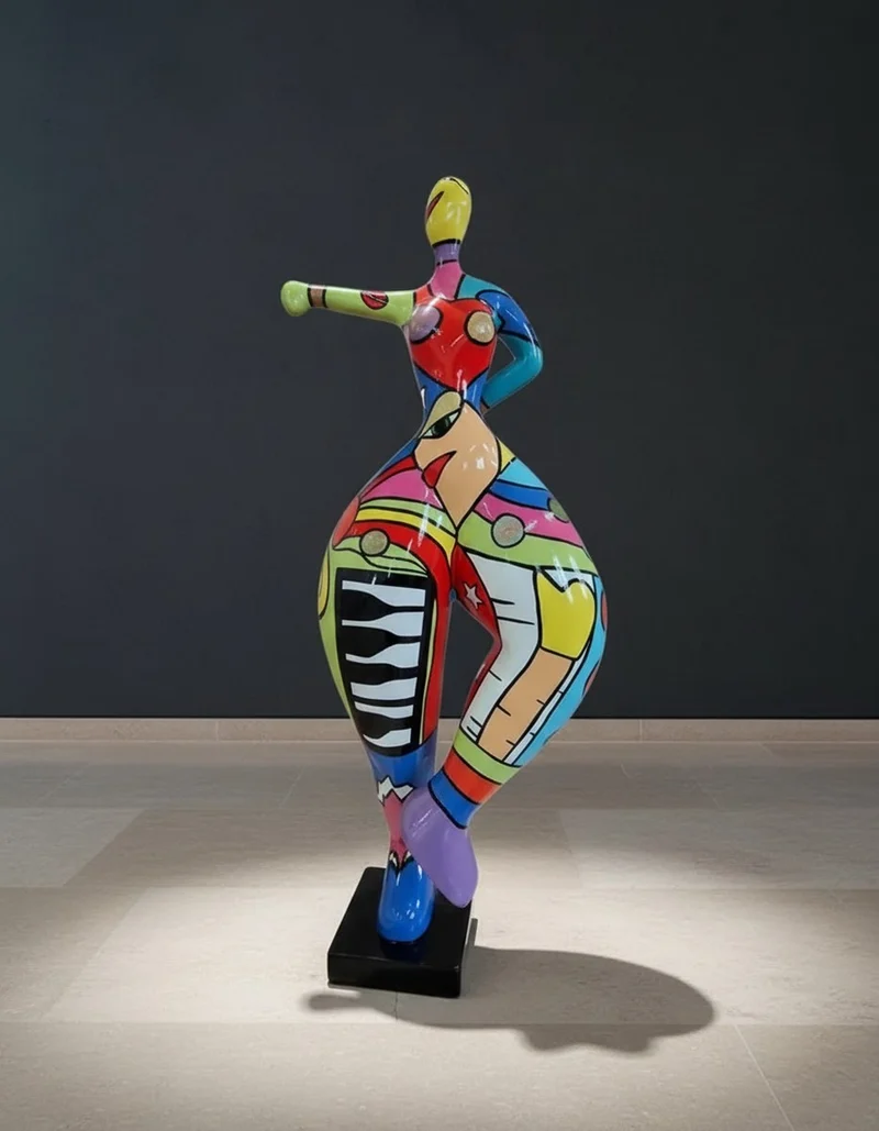 Casa Padrino Luxus Deko Skulptur Statue Üppige Frau Urban H. 132 cm - Riesige Gartenskulptur - Lebensgroße Skulptur - XXL Deko Skulptur - XXL Deko Figur