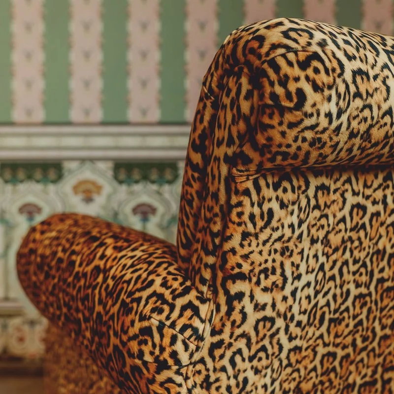 Casa Padrino Luxus Samt Sessel mit Leoparden Design - Büro Sessel - Büro Möbel - Luxus Möbel - Luxus Einrichtung