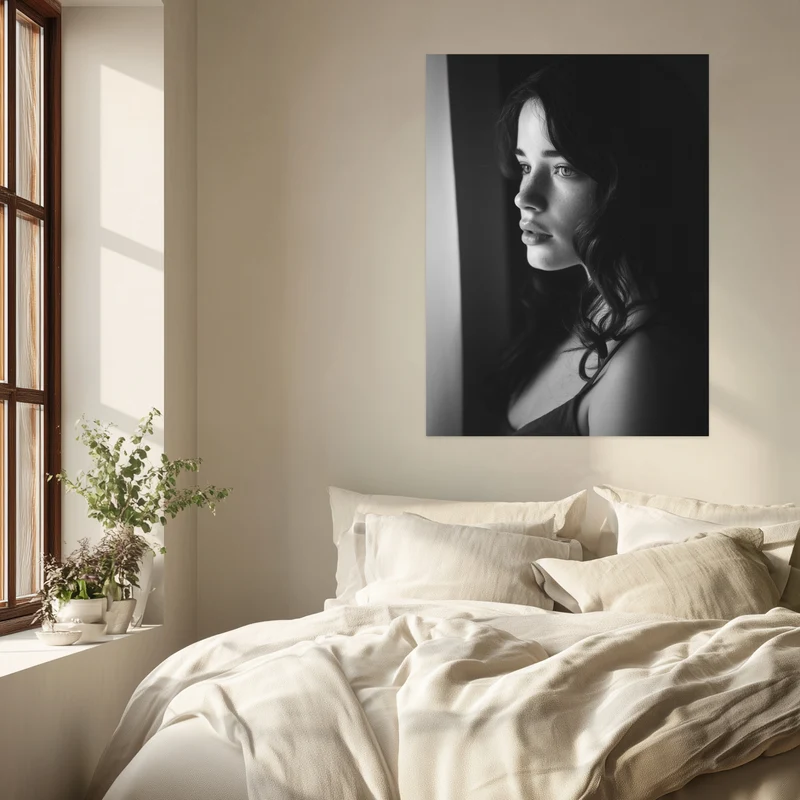 Frau am Fenster Poster
