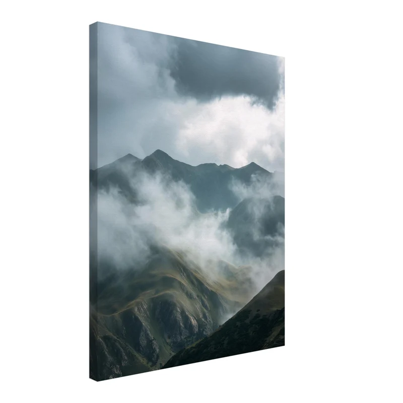 Neblige Berglandschaft Leinwandbild