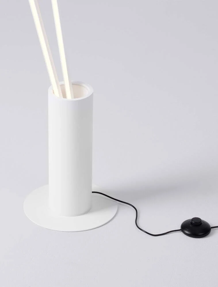 Kimolia LED Stehlampe 2-flammig Ø 22cm 3000K