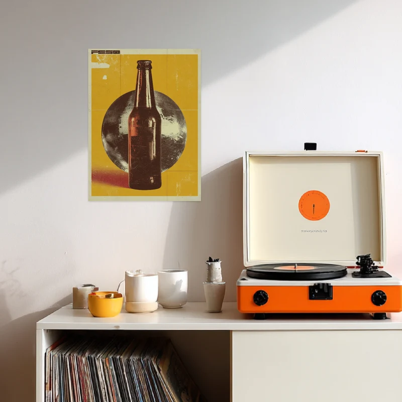Bierflasche vor Discokugel Leinwandbild