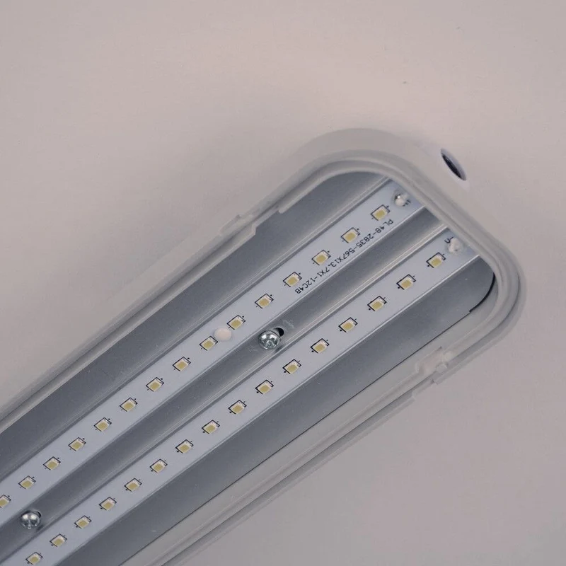 LED Wannenleuchte staubdicht 6400lm 147,5cm IP65